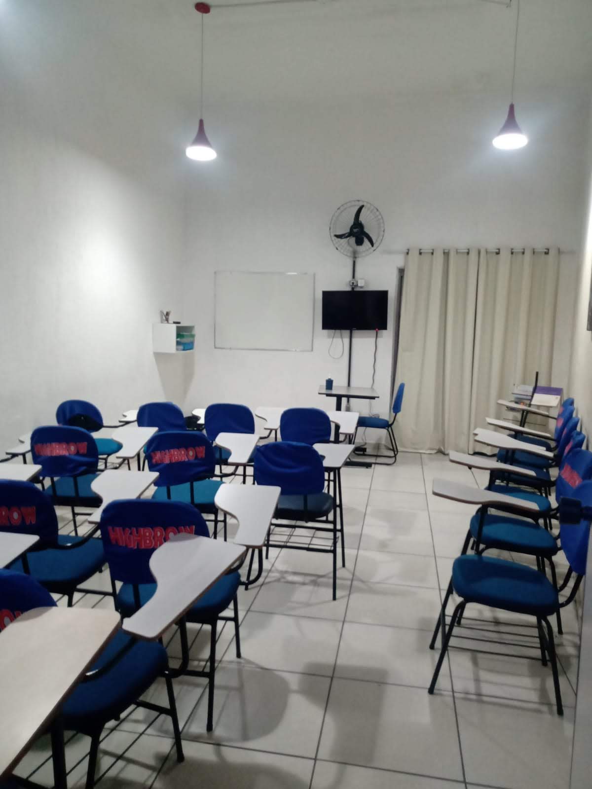 Sala de aula Highbrow - Ambiente moderno e equipado